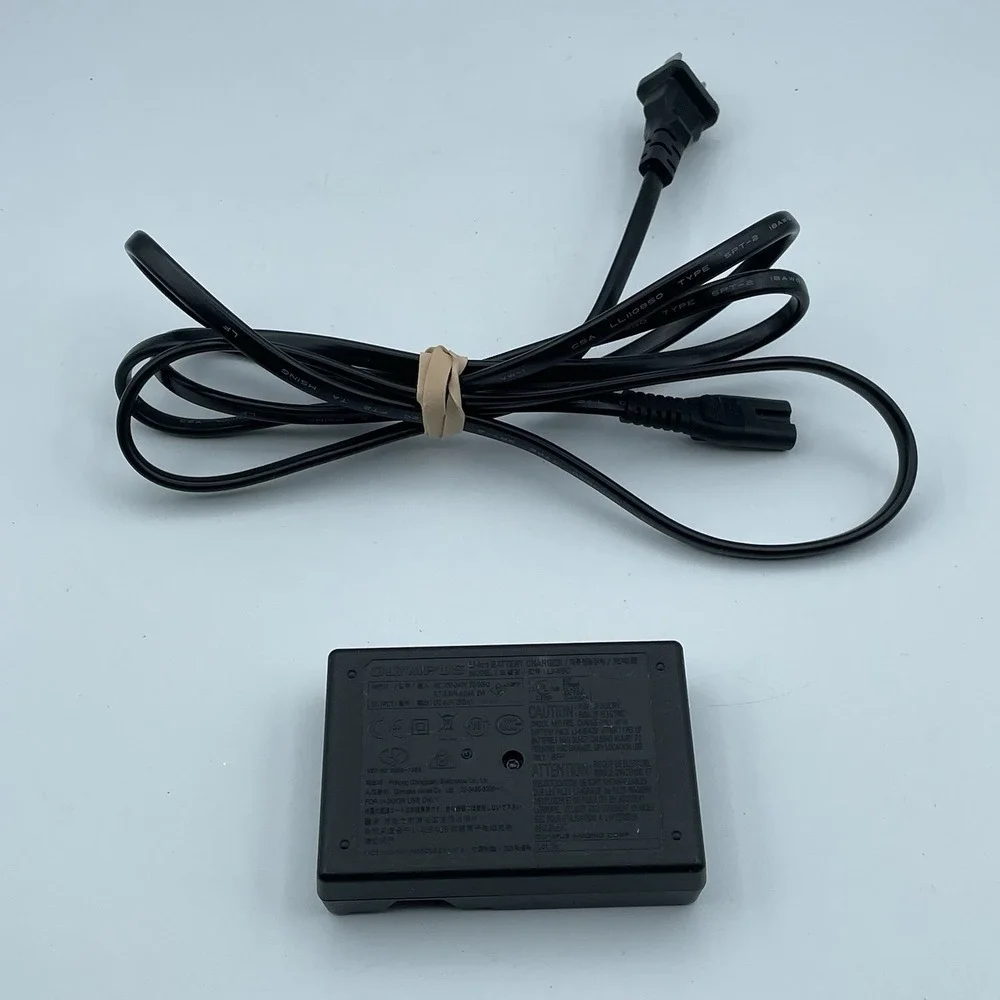 Olympus OEM Stylus LI-40C Charger for Olympus LI-42B Battery‎ with Power Cord